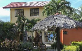 Isla Hayahay Beach Resort And Restaurant